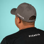 Gorra P de Picacia